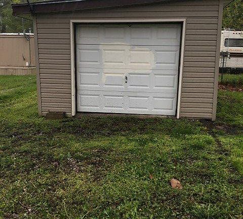 4th image of 4816 S 136th St
