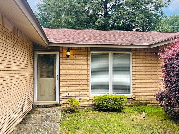 3rd image of 519 Teresa Dr