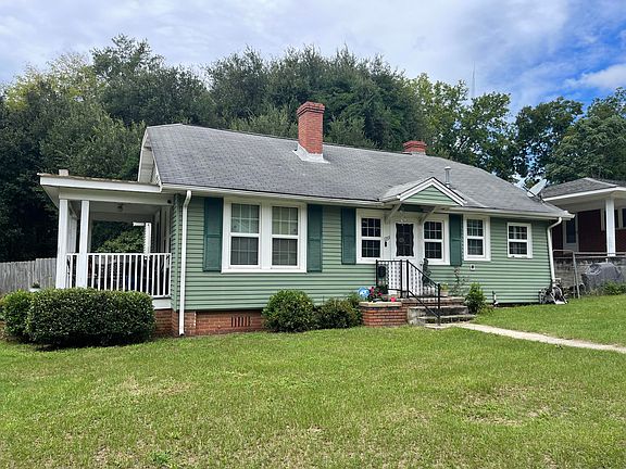 3rd image of 1201 Pine Dr NW