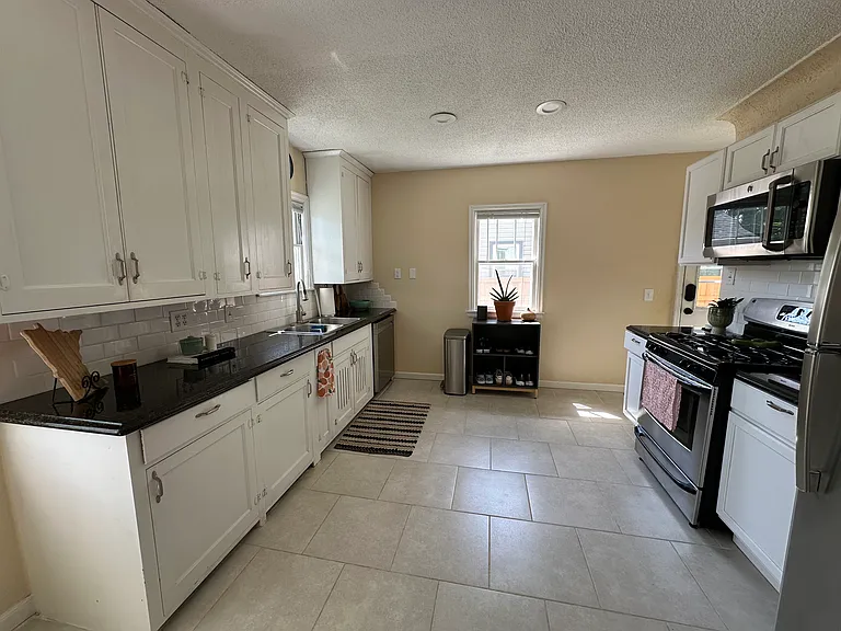 5645 Harriet Ave — Photo 5