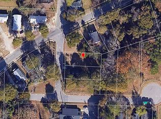 Davis St, Fayetteville, NC 28305