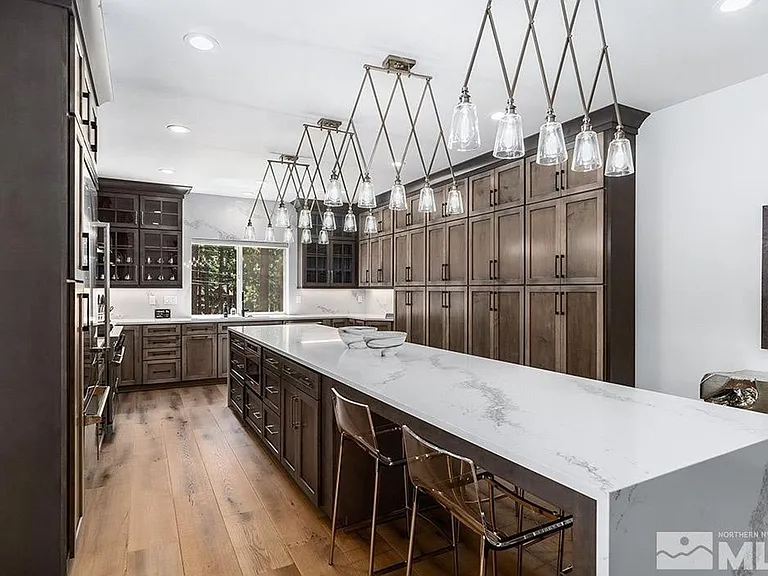 331 Winding Way — Photo 4