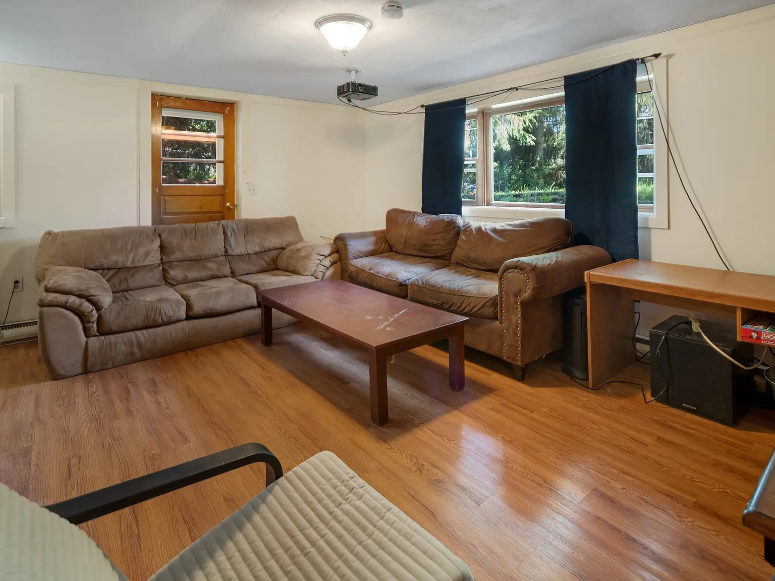 Great 6 Bed Kendall Ave, South Hill House — Photo 3