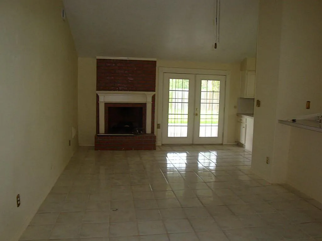 3 bed, 2.0 bath, 1663 sqft, $1,770 — Photo 4