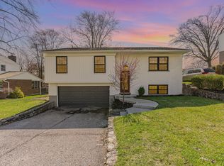 2823 Campus Dr, Crestview Hills, KY 41017