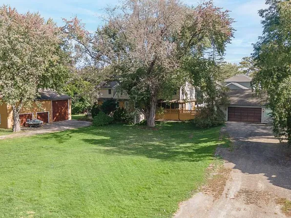 23965 N Valley Rd, Lake Zurich, IL 60047