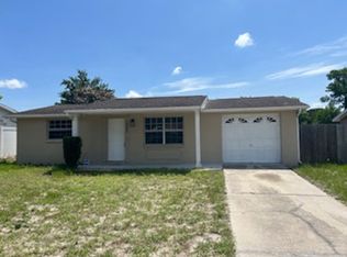 9820 Rainbow Ln, Port Richey, FL 34668