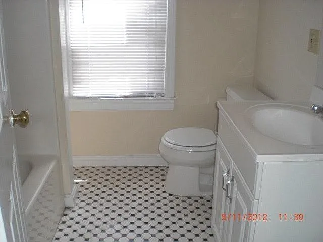 3 bed, 900 sqft, $2,450 — Photo 4