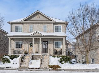 35 Mountford Dr #107, Guelph, ON N1E0G6