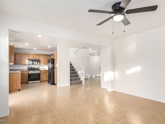 3rd image of 7531 Desert Lupine St