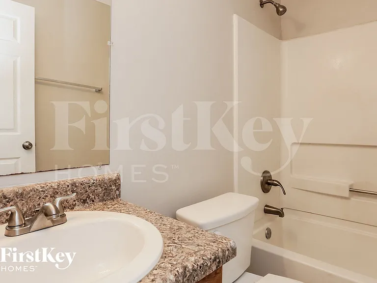 604 Rays Ln SE — Photo 13