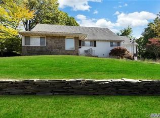 14 High Pne, Glen Cove, NY 11542