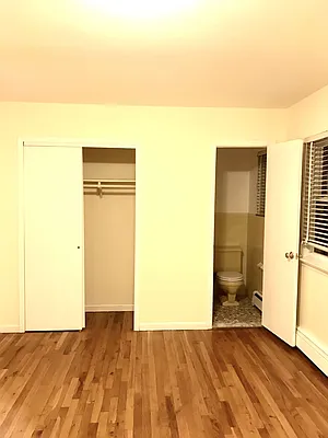 Rented by Zikos Realty Services | media 22