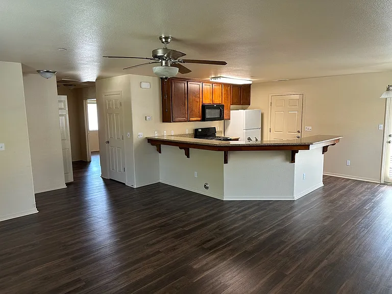 2011 Bella Oaks Dr — Photo 5