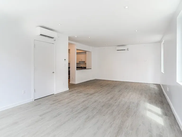 165 Vanderbilt Ave #A — Photo 11
