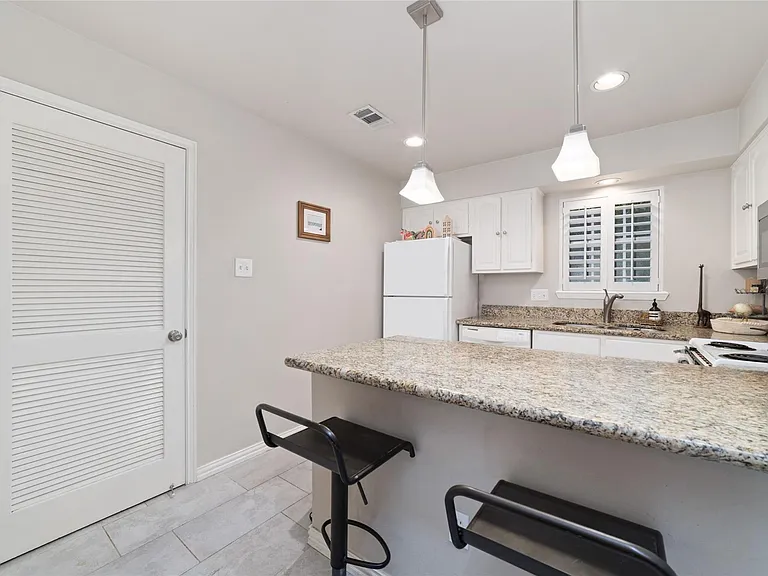 869 Wax Myrtle Ln #A — Photo 13