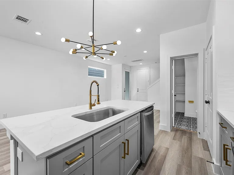 4612 Crown Grove Ln — Photo 14