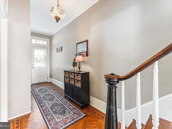 5th image of 342 Washington Ave