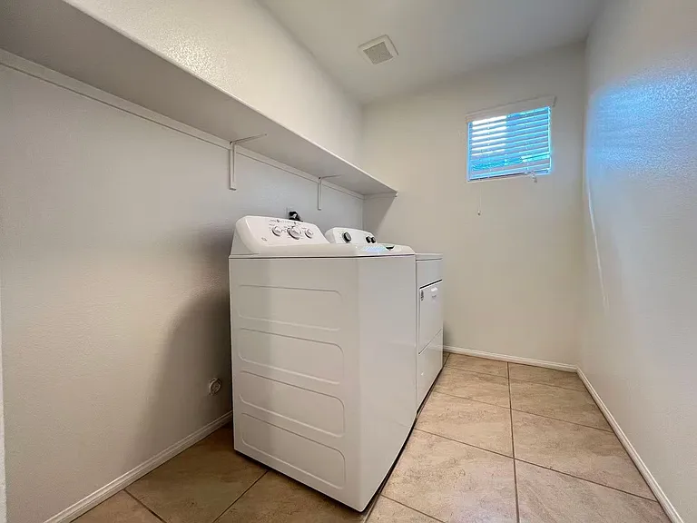 1347 Graphite Ave — Photo 25
