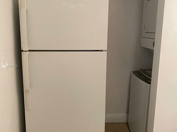 4th image of 20760 NE 4th Ct APT 104