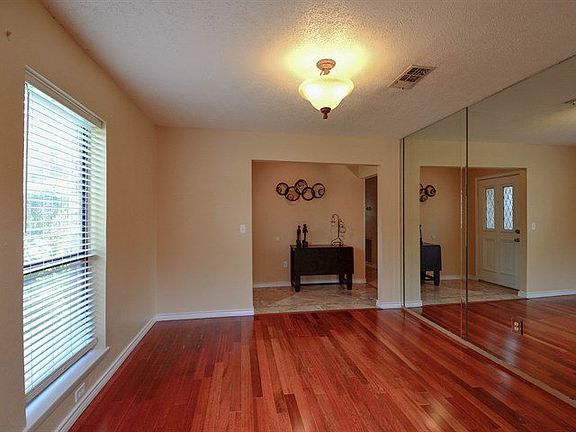 5th image of 102 Spyglass Dr