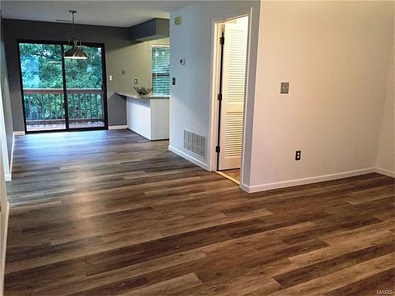 3rd image of 1249 Cliffridge Ln