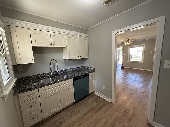 5th image of 3333 Ottawa Ave #B