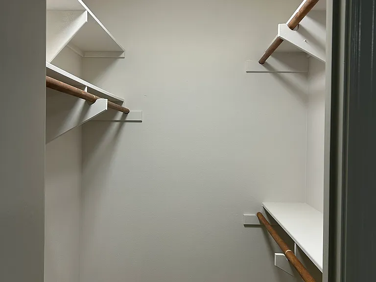 1611 Enloe Ct — Photo 15