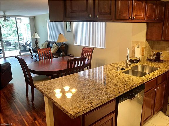 3rd image of 285 Naples Cove Dr APT 1306