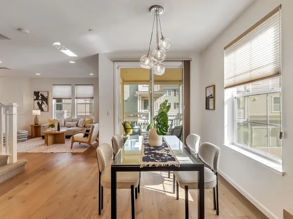 636 Bair Island Rd Unit 301, Redwood City, CA 94063