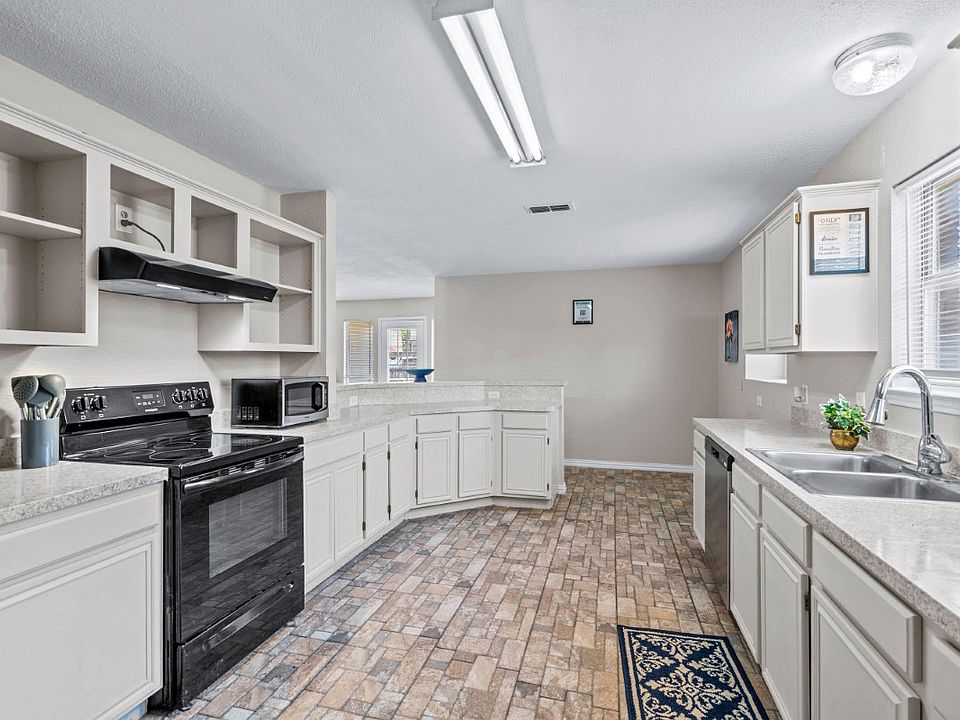 1st image of 8128 Heritage Place Dr #16150154