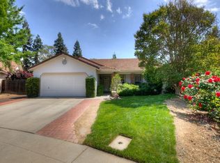 6104 N Prospect Ave, Fresno, CA