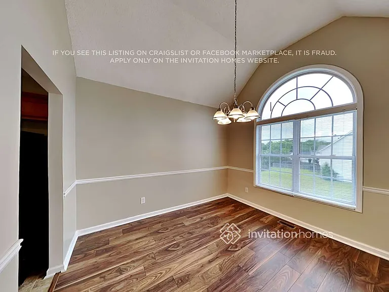 73 Richmond Dr — Photo 5