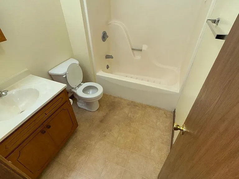420 N East Park Ln — Photo 7