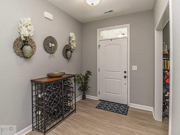 2nd image of 108 Doral Dr