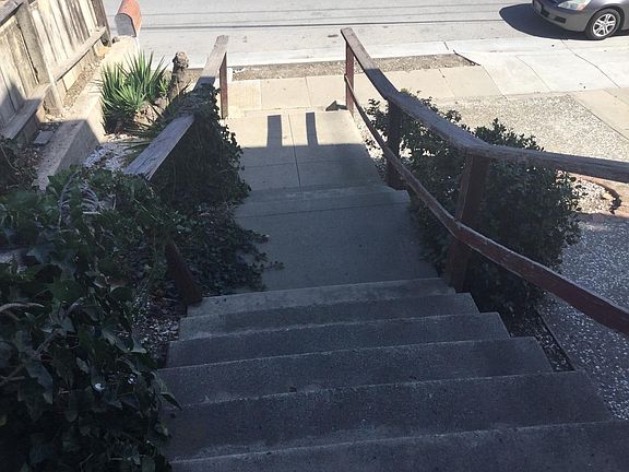 2nd image of 30 Thompson St