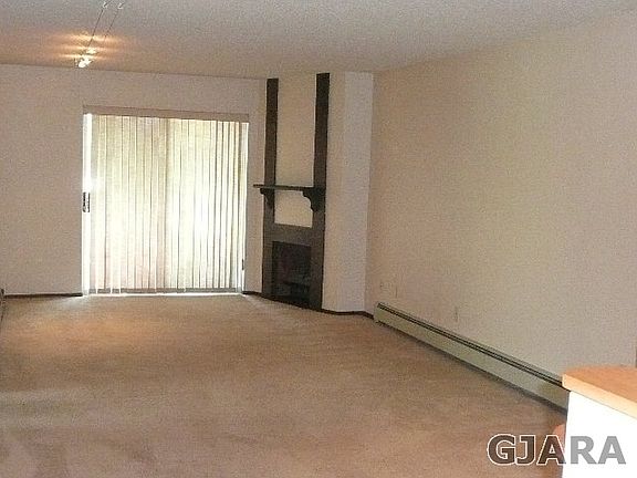 2nd image of 3146 Lakeside Dr APT 310