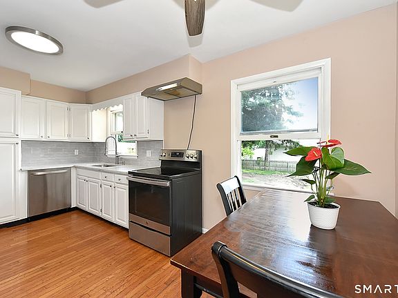 5th image of 245 Oakwood Drive