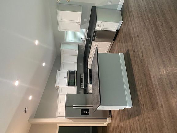 3rd image of 8147 N Maltese Dr