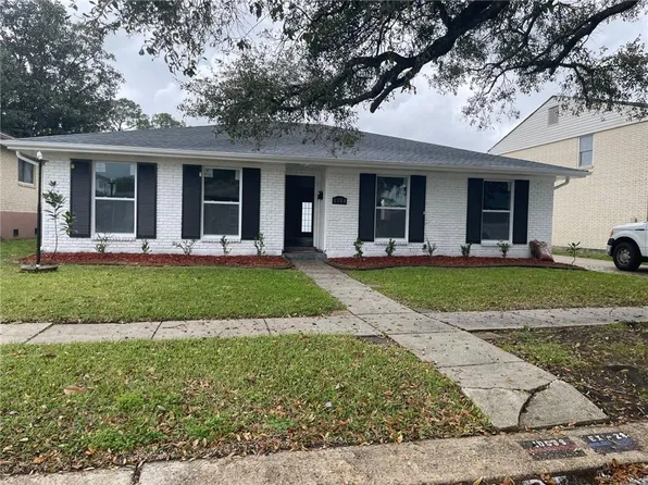 2160 Gibson St, Gretna, LA 70056