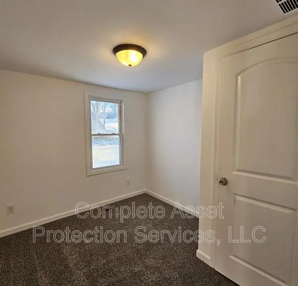 18 S Frame St — Photo 4