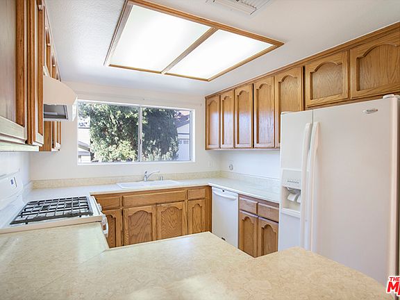 5th image of 2115 Camorilla Dr