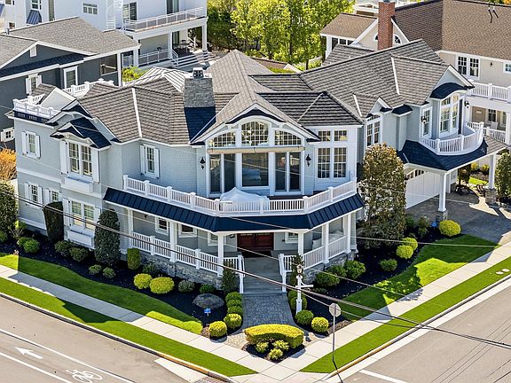 3rd image of 203 118th St