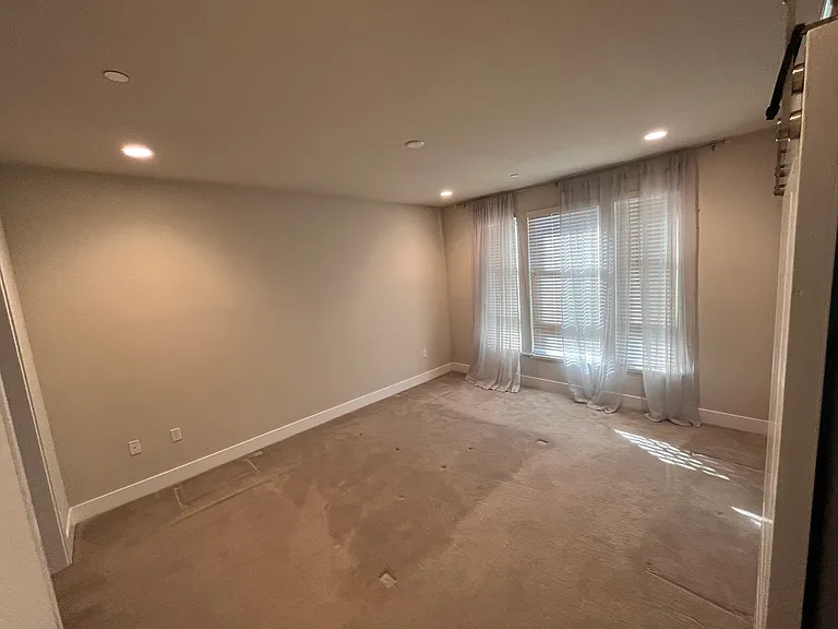 1709 Hazelnut Ln — Photo 85