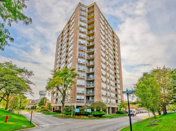 3925 Triumvera Dr APT 6C, Glenview, IL 60025