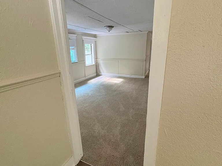 663 Bruen St — Photo 3