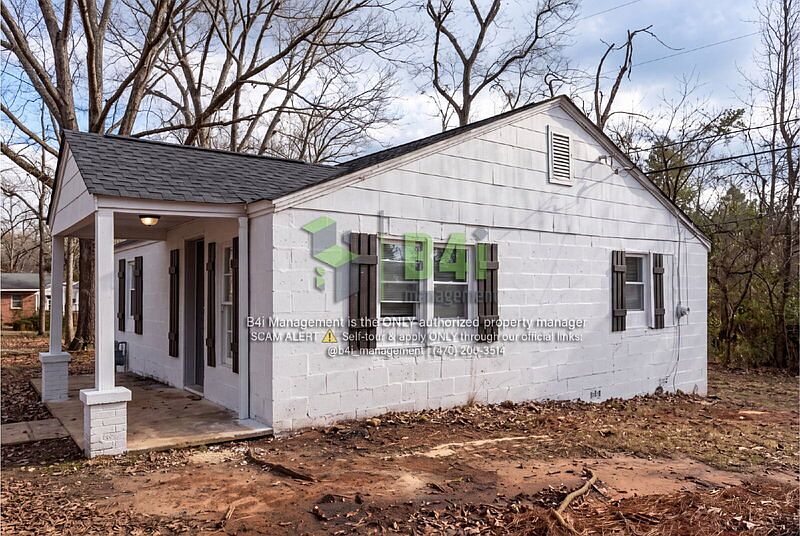 1st image of 70 W Smith Rd