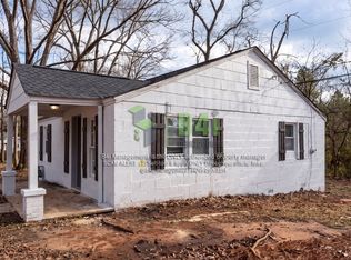 70 W Smith Rd, West Point, GA 31833