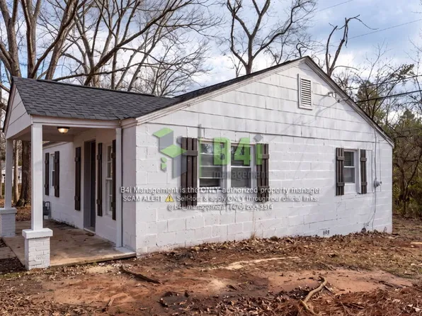 70 W Smith Rd, West Point, GA 31833