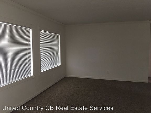 4th image of 319 N Misty Ln